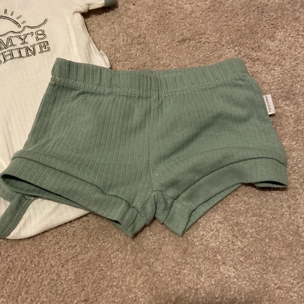 TAHARI 3 Piece Set for 0-3MO